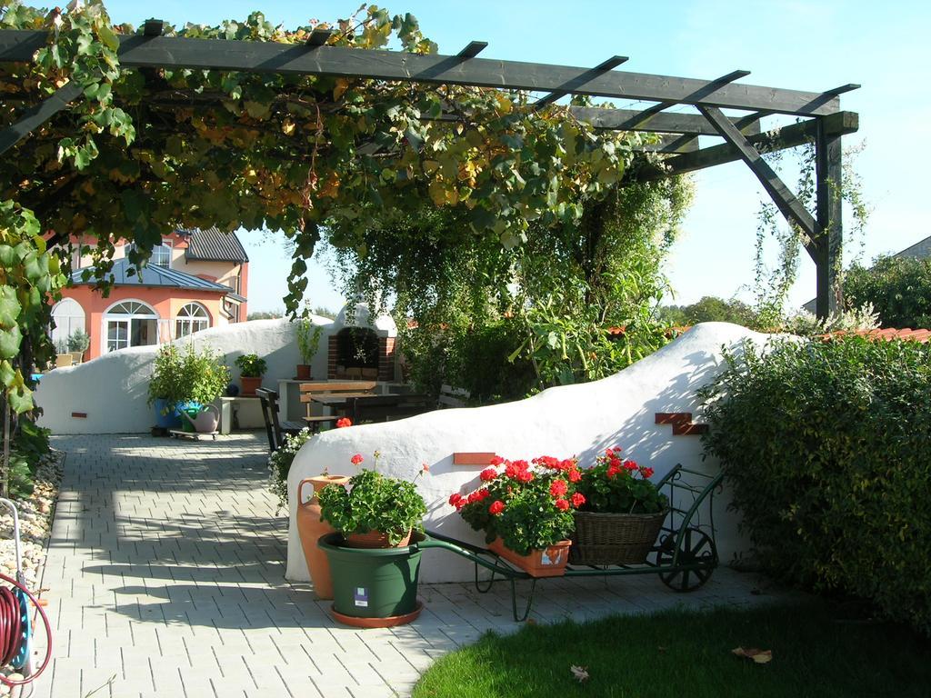Sekt & Wein - Walter Klein Apartment Illmitz Exterior foto